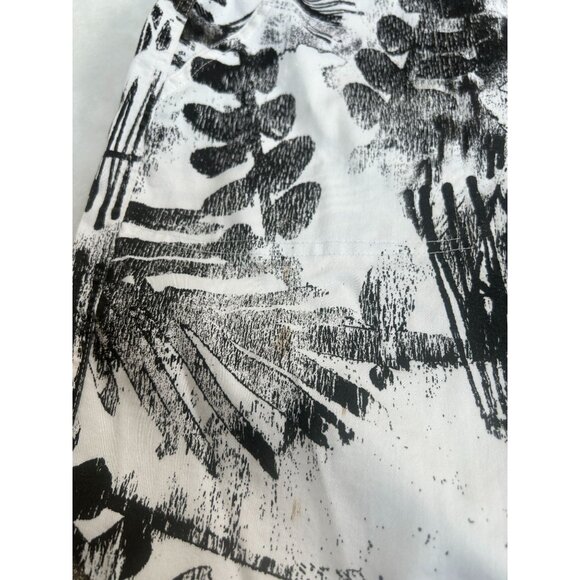 Chico's Womens Black White Abstract Print Capri Pants Size 3 Stretch Casual - Picture 13 of 13